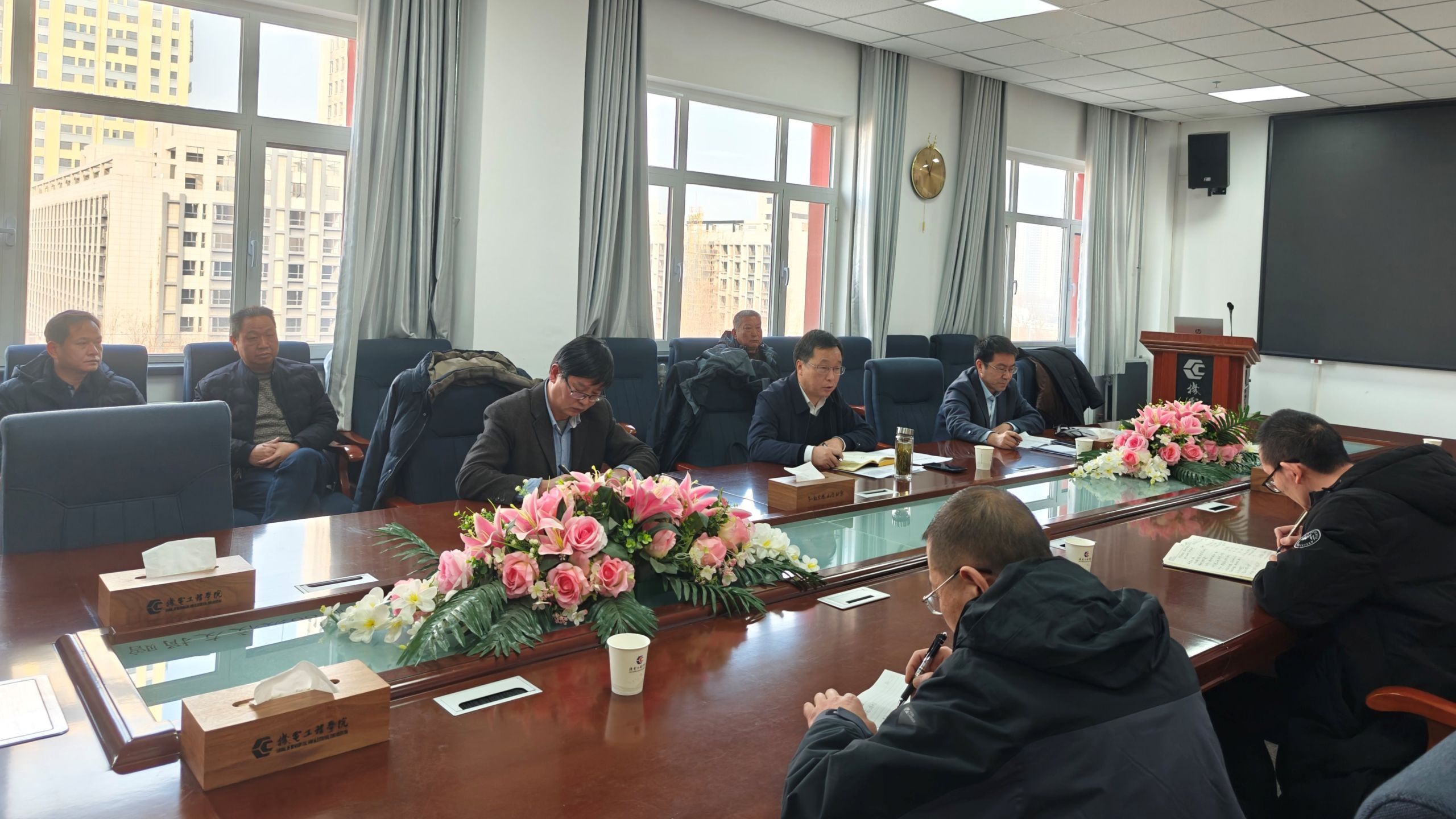                       学校组织部来素质教育与教学中心宣布主任任命决定