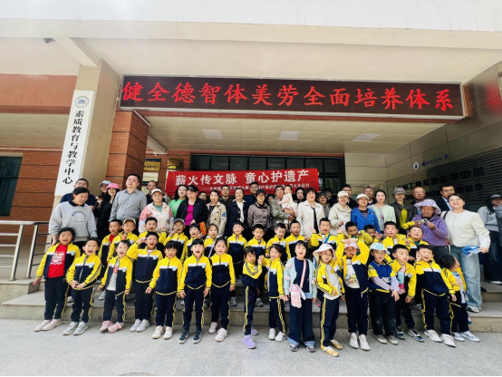 萌娃探工训 童趣启新知——附中幼儿园走进素质教育与教学中心工程训练中心